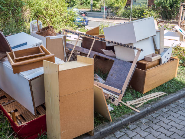Best Yard Cleanup Services  in San Rafael, CA